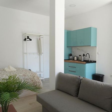 Hotel Casa De Huespedes Carabanchel1 Madryt Zewnętrze zdjęcie